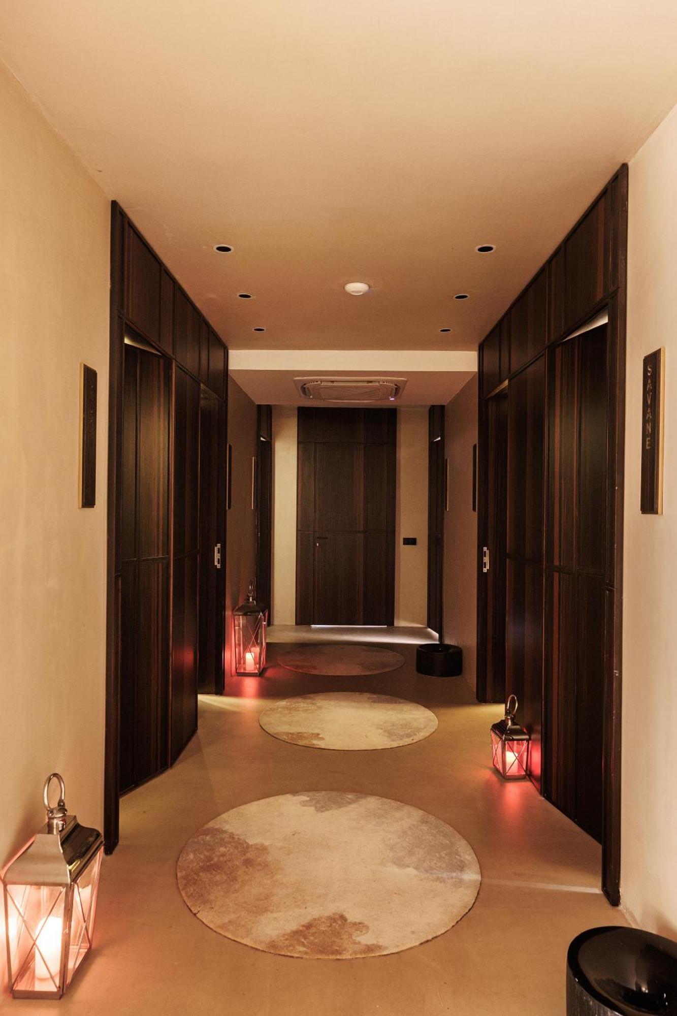 Riviera Royal Hotel โคนาครี ภายนอก รูปภาพ