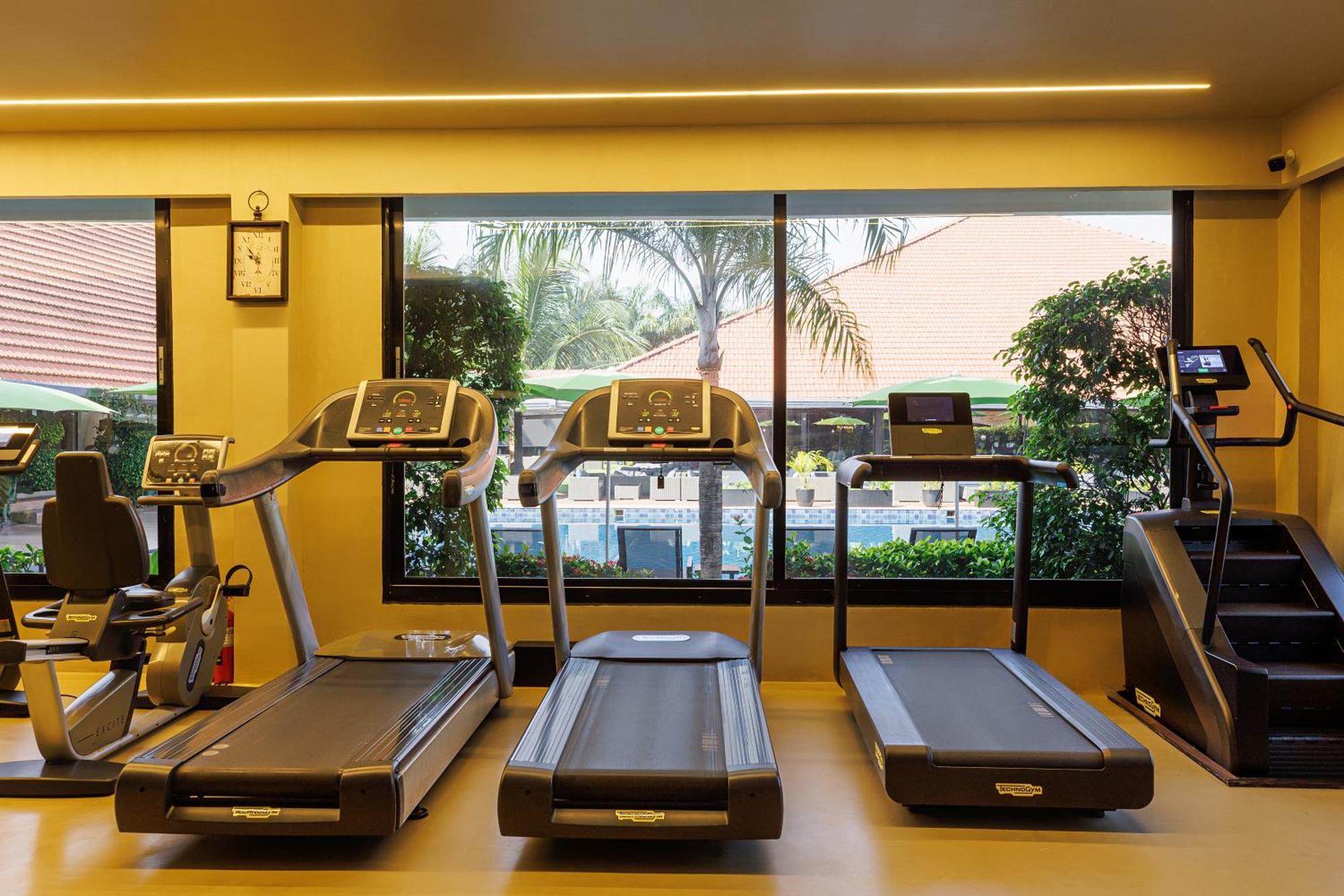 Riviera Royal Hotel โคนาครี ภายนอก รูปภาพ